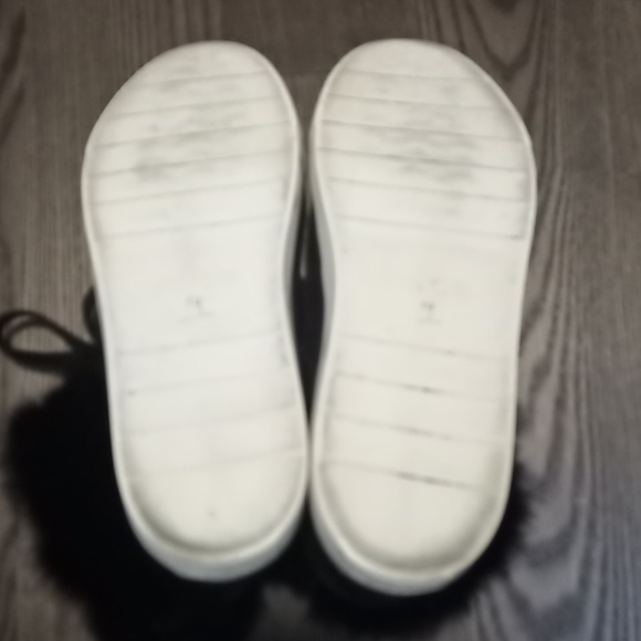 VINCE Black Rabbit Fur Suede High Top Boots Sneaker 8.5 9.5 **Mismatch** - Picture 8 of 8